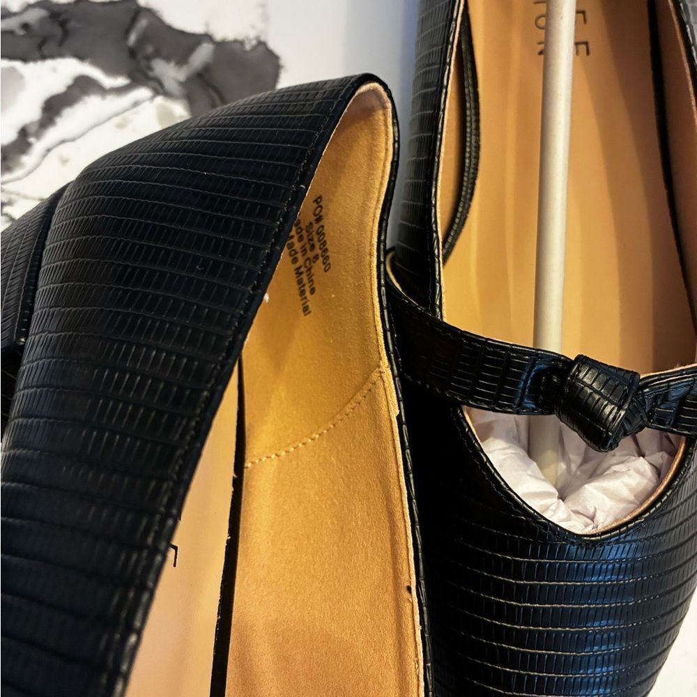 Journee Collection Black Mary Jane Flat 8 - Picture 4 of 4